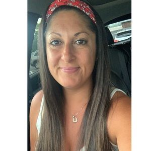 Meet your Posher, Rebeka